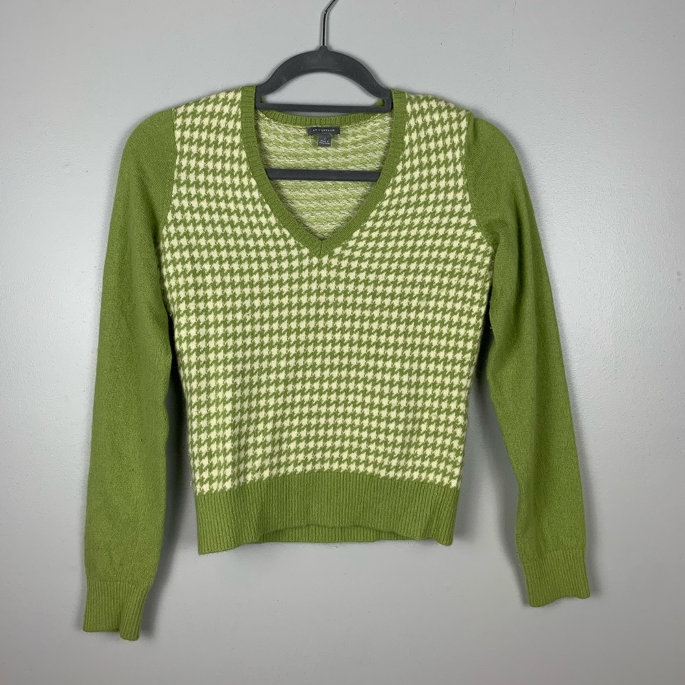 Ann Taylor sweater (size sm)